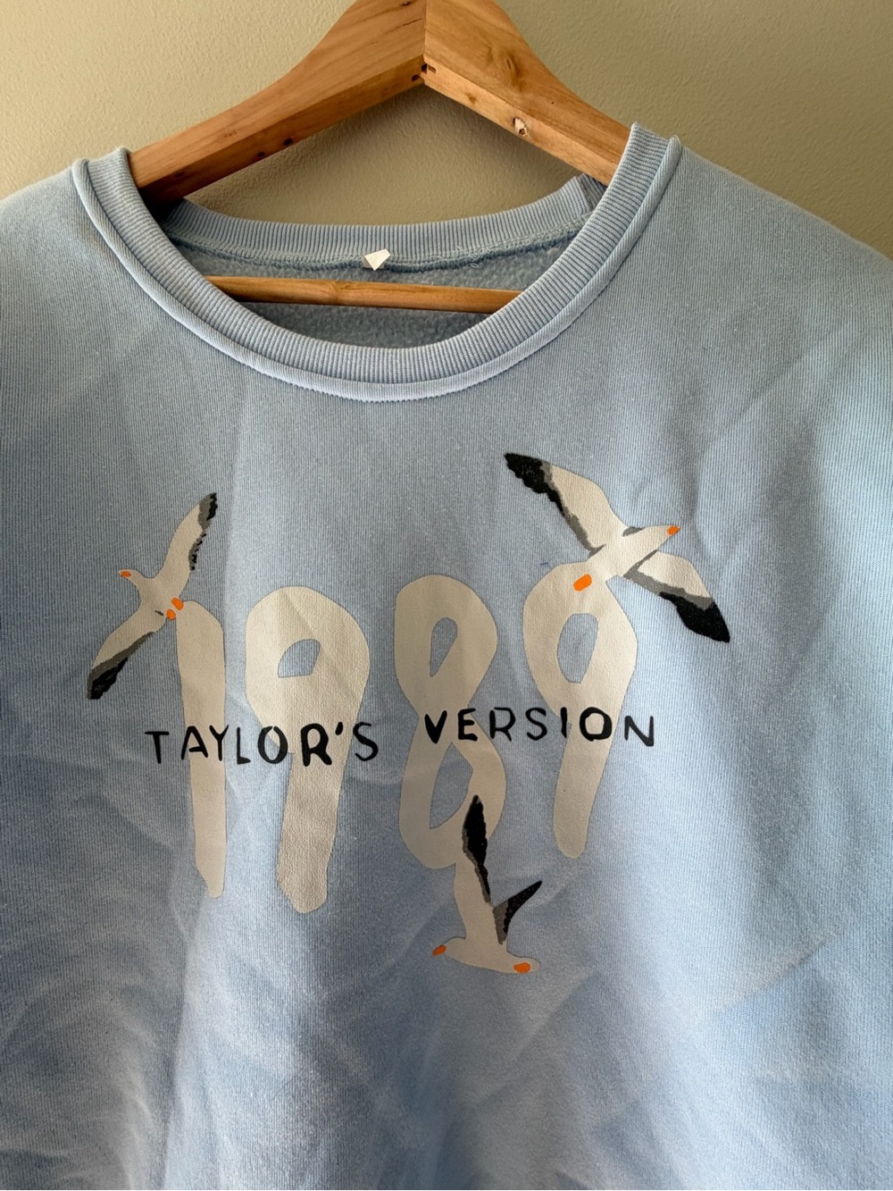 Taylor Swift Cozy Light Blue '1989' Graphic Crewneck Sweatshirt - Picture 3 of 5